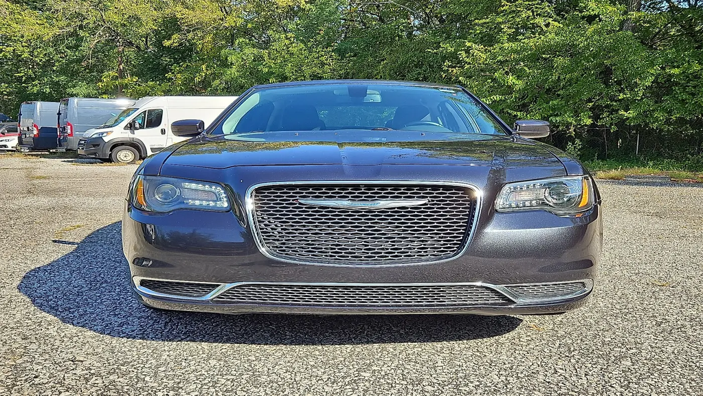 2018 Chrysler 300 Touring