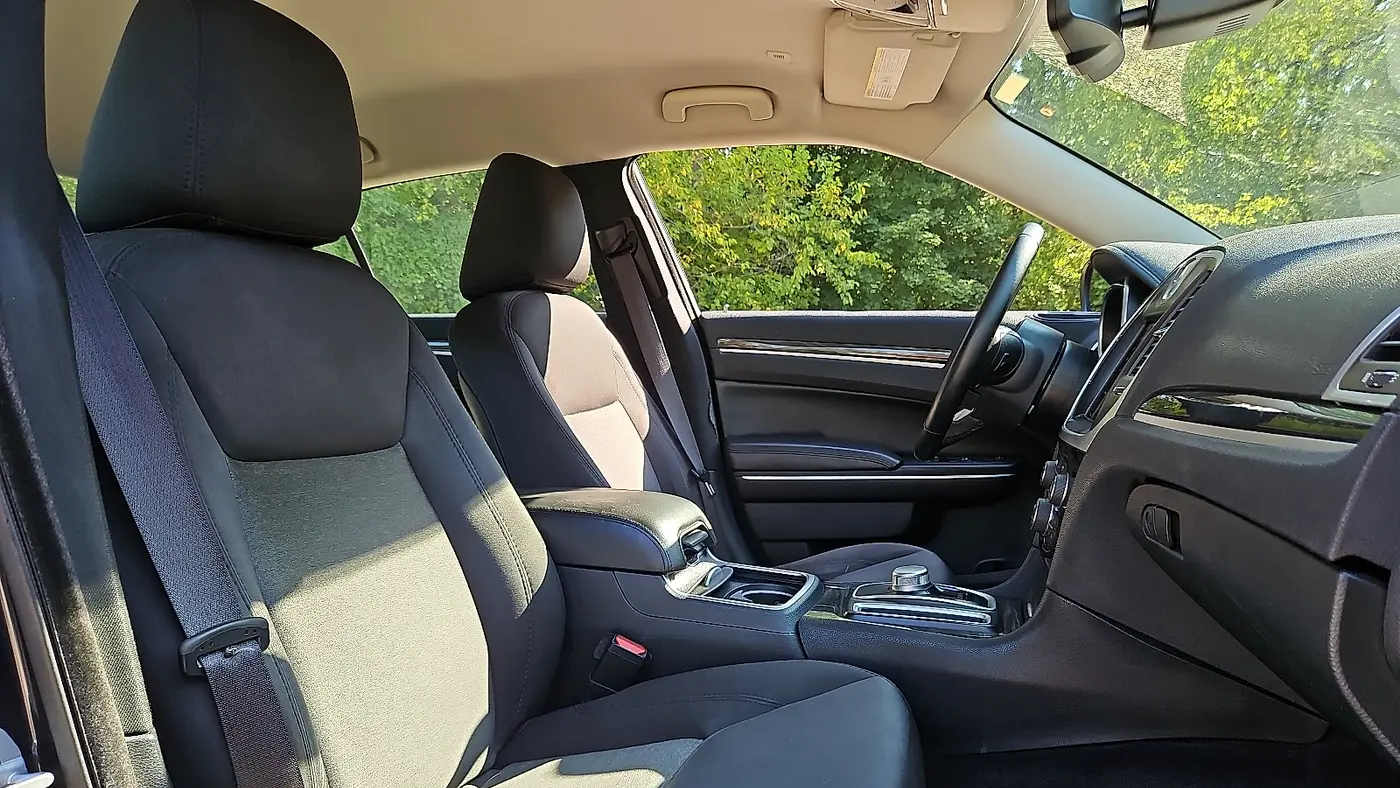 2018 Chrysler 300 Touring