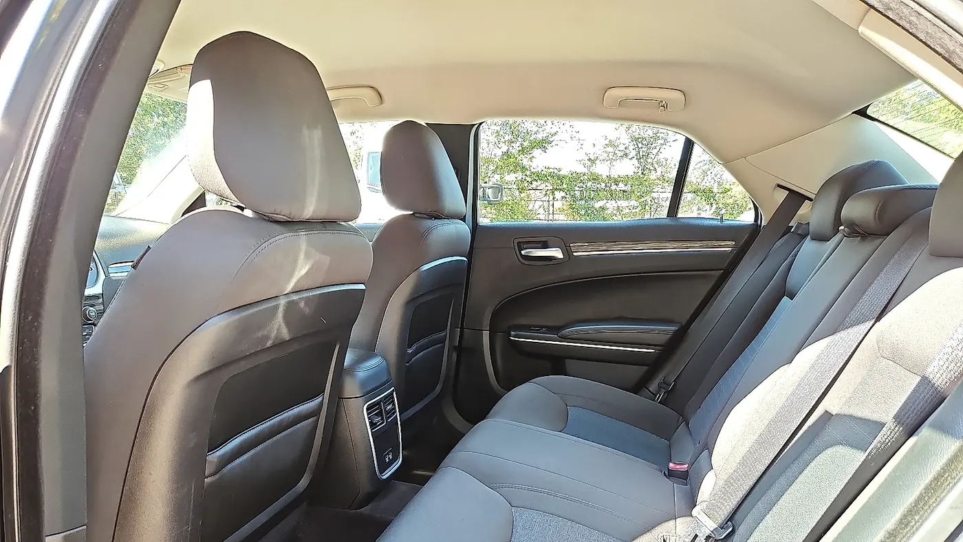 2018 Chrysler 300 Touring