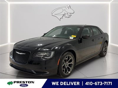2018 Chrysler 300 Touring 4DR Sedan