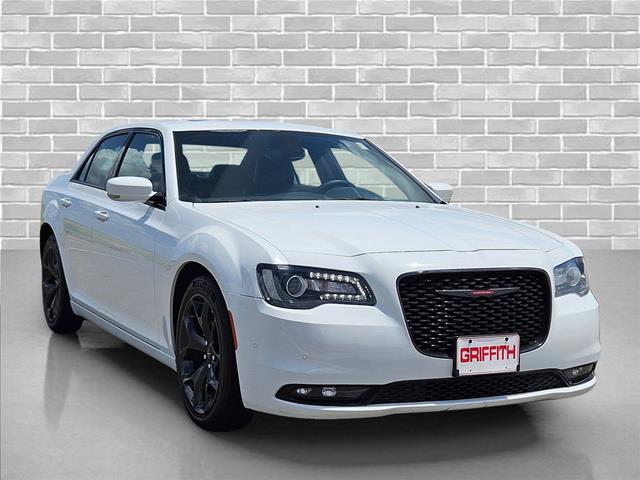 2023 Chrysler 300 - $30,940