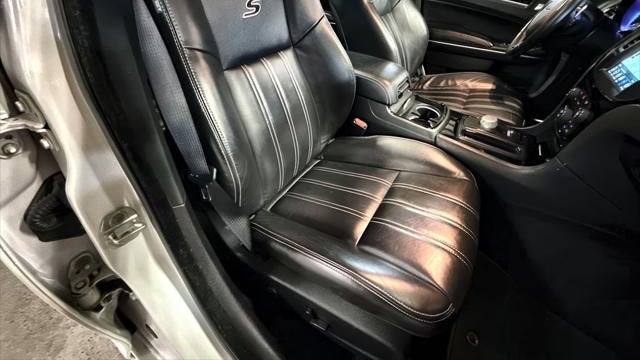 2022 Chrysler 300 S V6