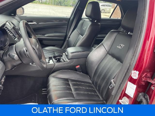 2023 Chrysler 300 - $24,444