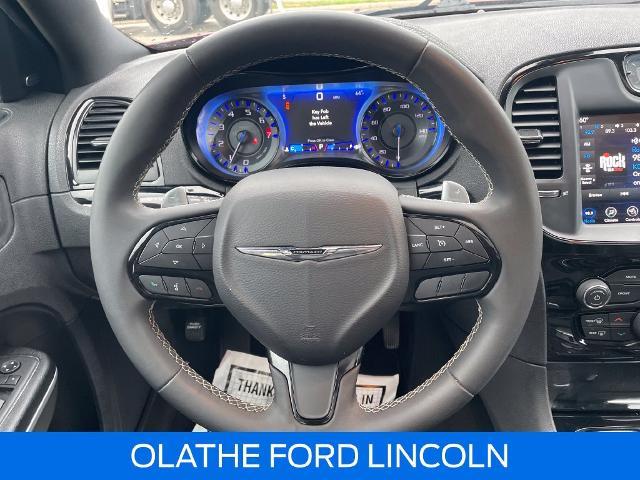 2023 Chrysler 300 - $24,444