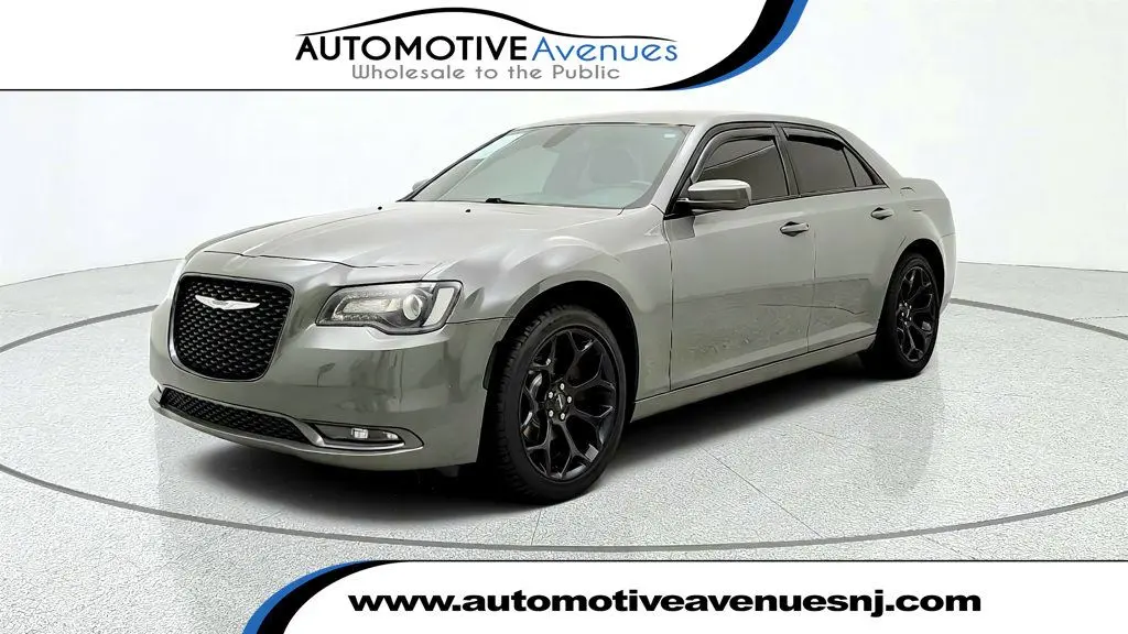 2019 Chrysler 300 - $16,395