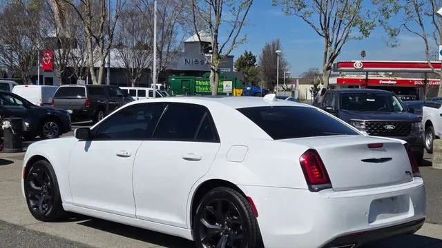 2022 Chrysler 300 S V6