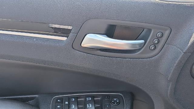 2023 Chrysler 300 S V6