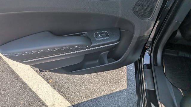 2023 Chrysler 300 S V6