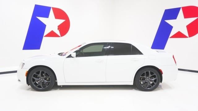 2023 Chrysler 300 S V6