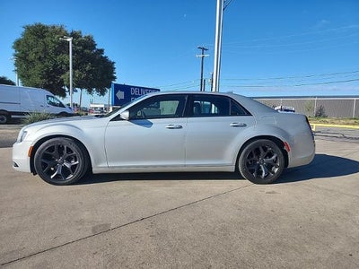 2023 Chrysler 300 S V6 4DR Sedan