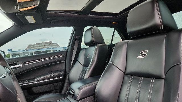 2023 Chrysler 300 S V6
