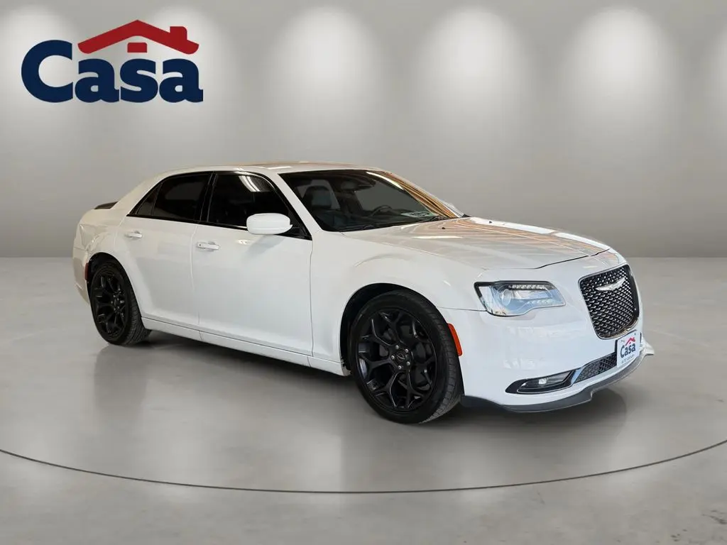 2019 Chrysler 300 - $18,003