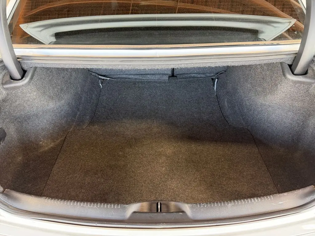 2019 Chrysler 300 - $18,003
