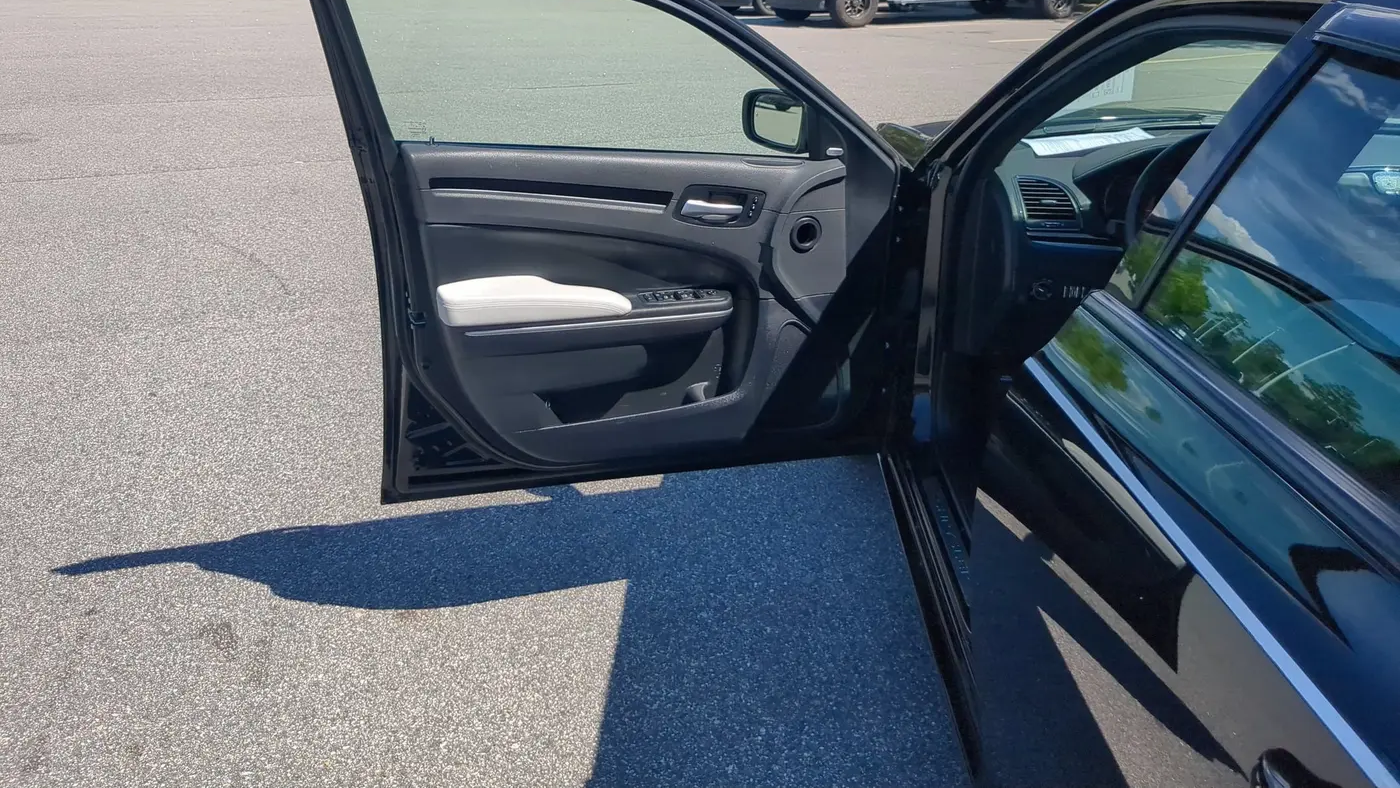 2020 Chrysler 300 S