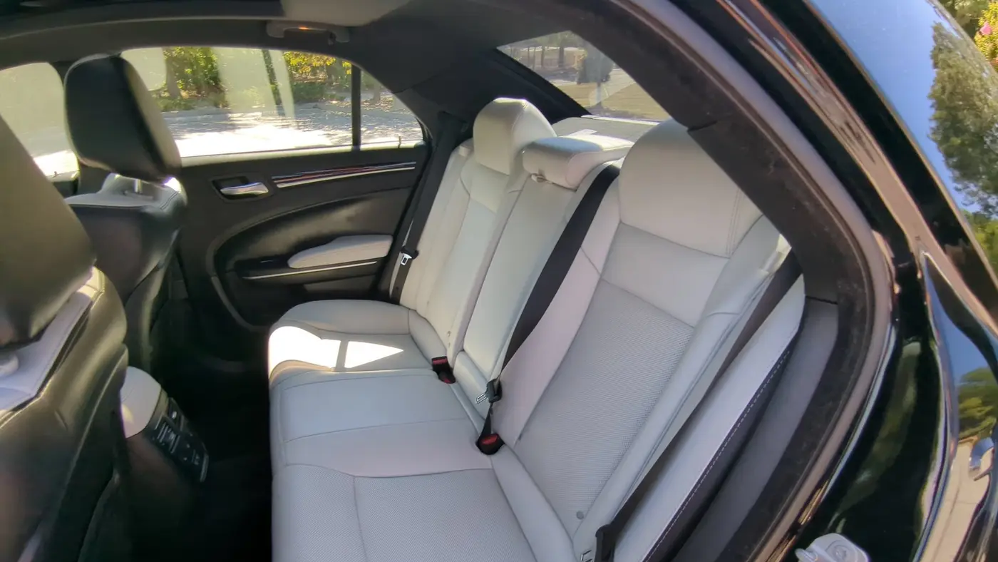 2020 Chrysler 300 S