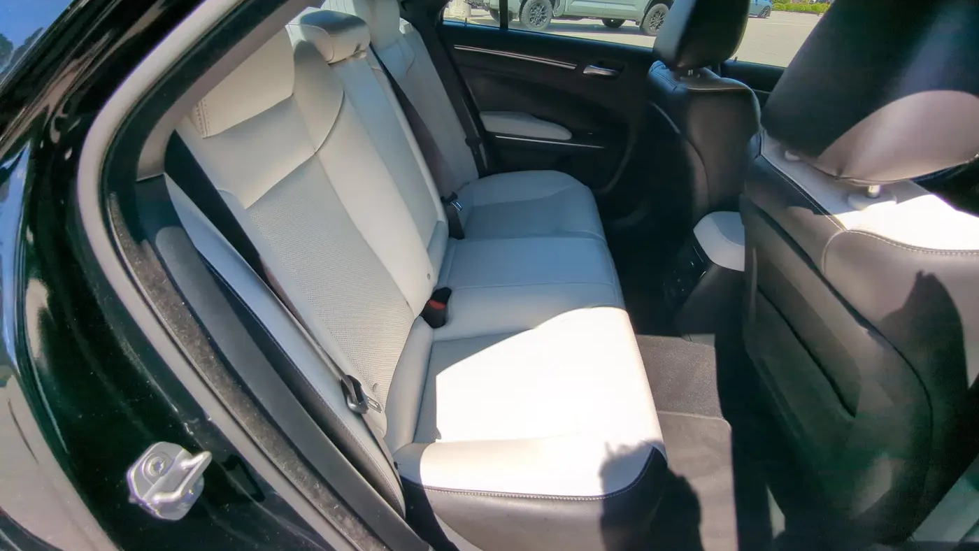 2020 Chrysler 300 S