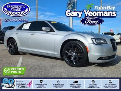 2021 Chrysler 300 S V6 4DR Sedan