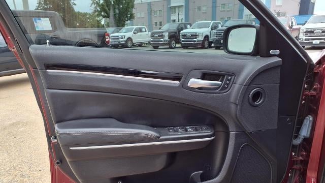 2023 Chrysler 300 S V6