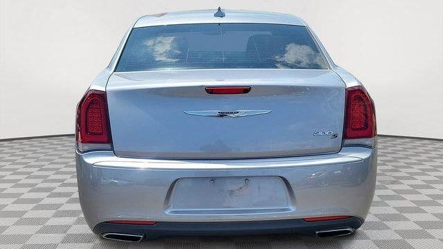 2016 Chrysler 300 S Alloy Edition