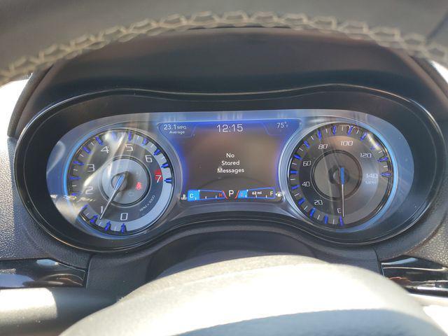 2022 Chrysler 300 - $23,436