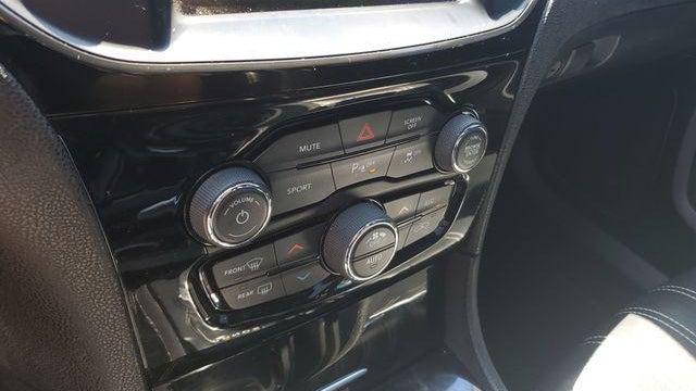 2022 Chrysler 300 S V6