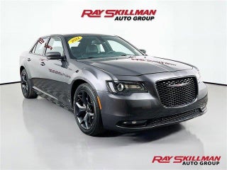 2022 Chrysler 300 with Granite Crystal Metallic Clear Exterior