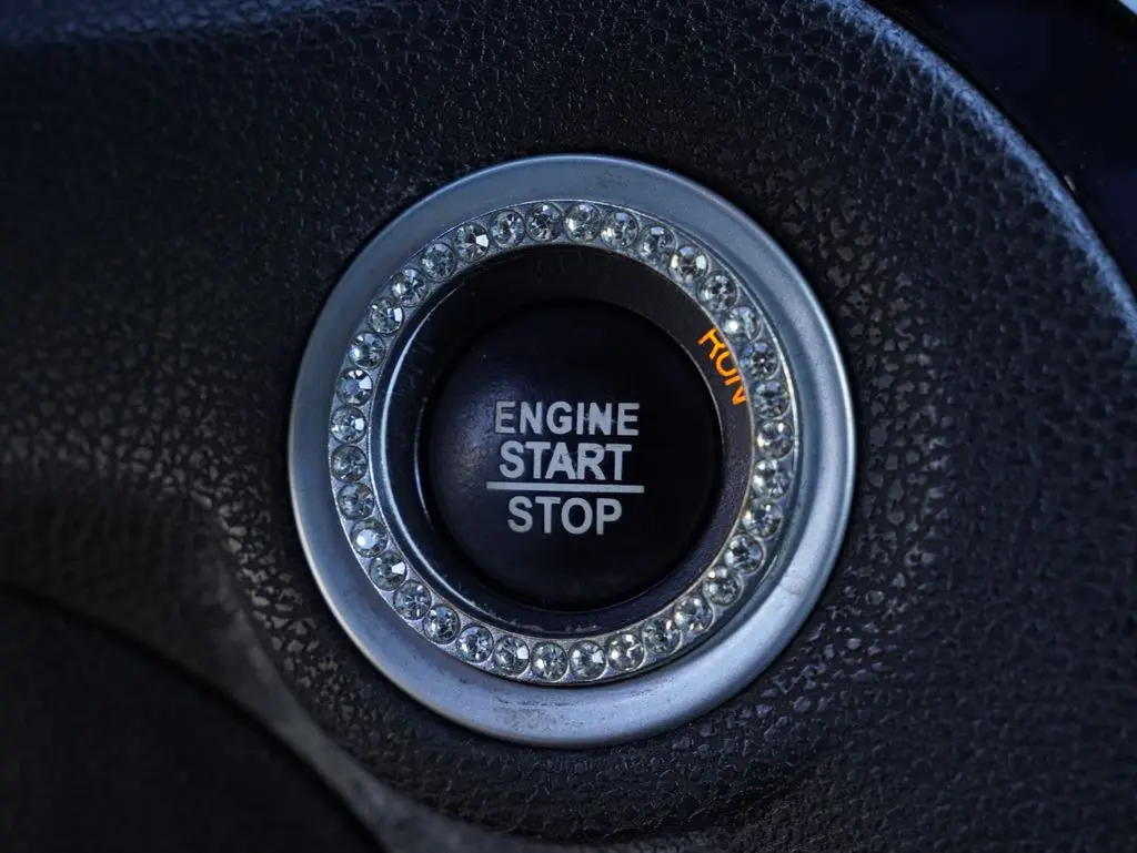 2021 Chrysler 300 - $13,589