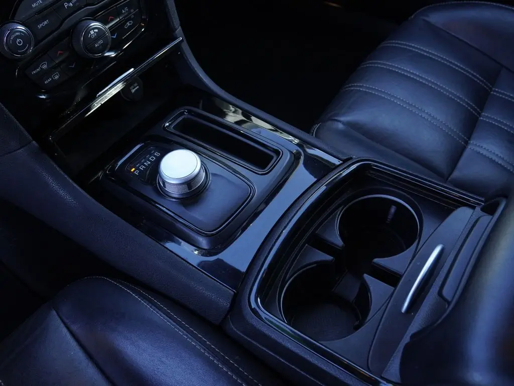 2021 Chrysler 300 - $13,589