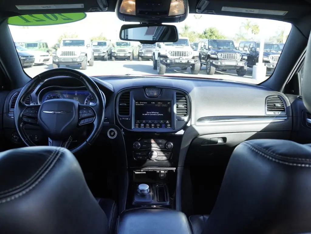 2021 Chrysler 300 - $13,589