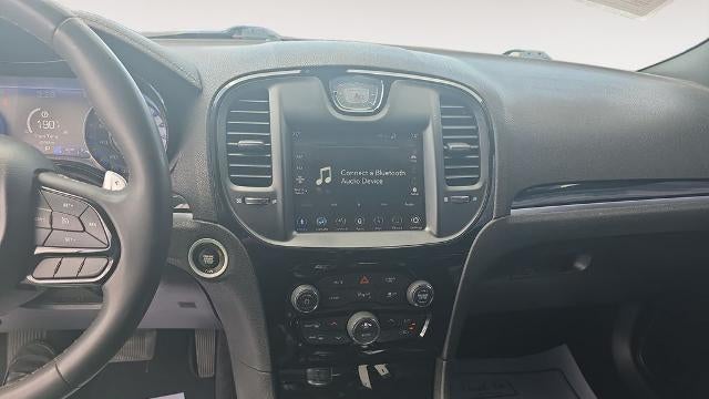 2022 Chrysler 300 S V6