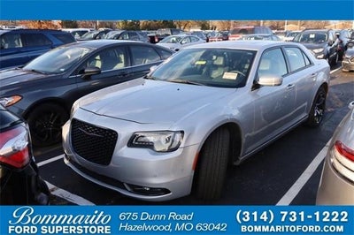 2023 Chrysler 300 S V6 4DR Sedan
