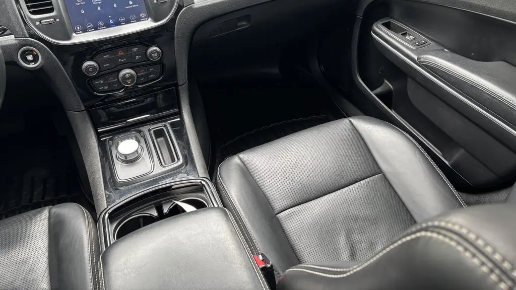 2021 Chrysler 300 S V8