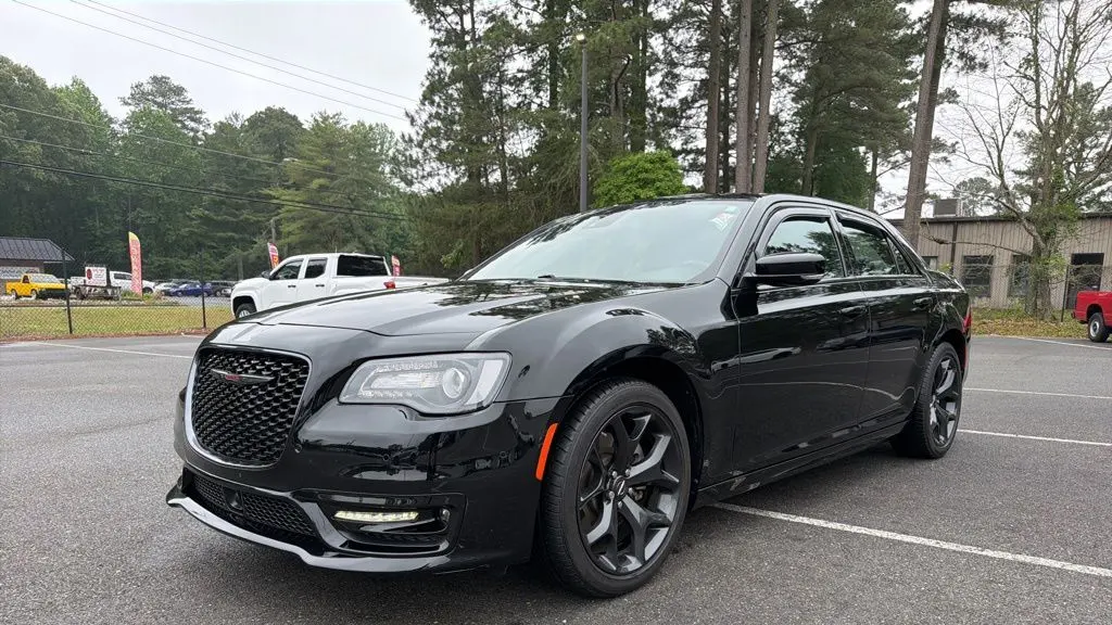 2022 Chrysler 300 S V8