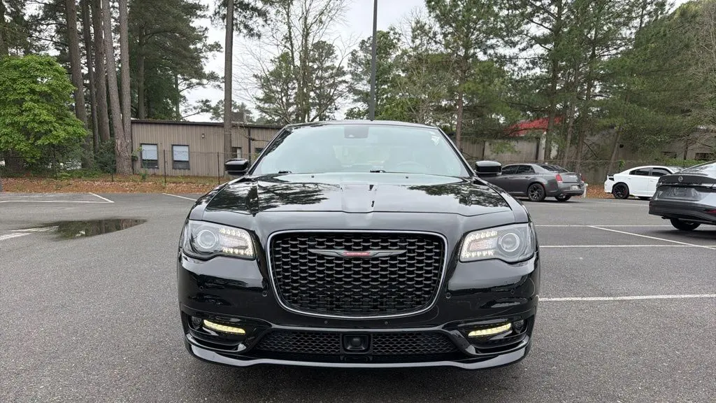 2022 Chrysler 300 S V8