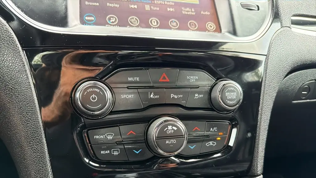 2022 Chrysler 300 S V8