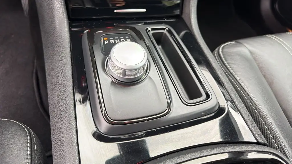 2022 Chrysler 300 S V8