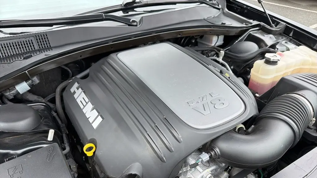 2022 Chrysler 300 S V8