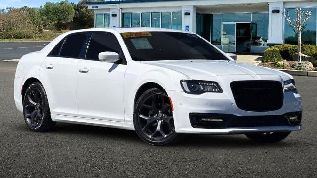 2022 Chrysler 300 S V8