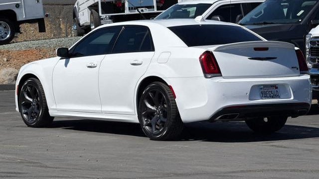 2022 Chrysler 300 S V8