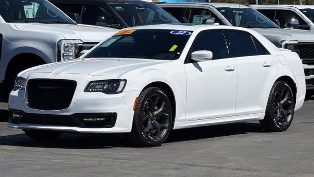 2022 Chrysler 300 S V8