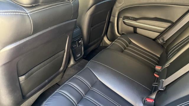 2022 Chrysler 300 S V8