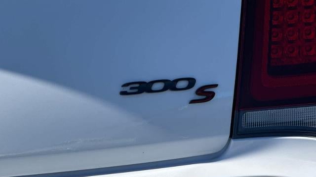 2022 Chrysler 300 S V8