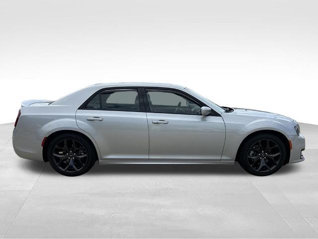 2023 Chrysler 300 - $36,596