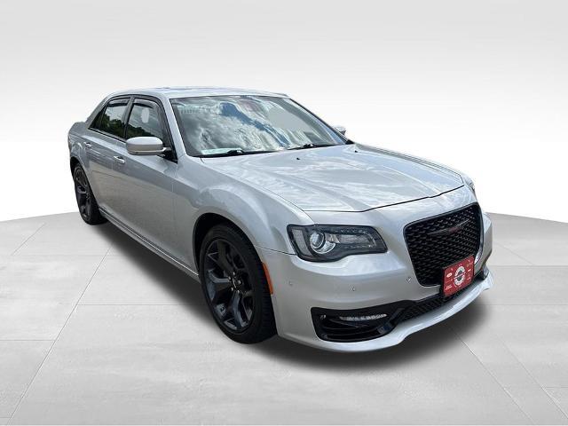2023 Chrysler 300 - $36,596