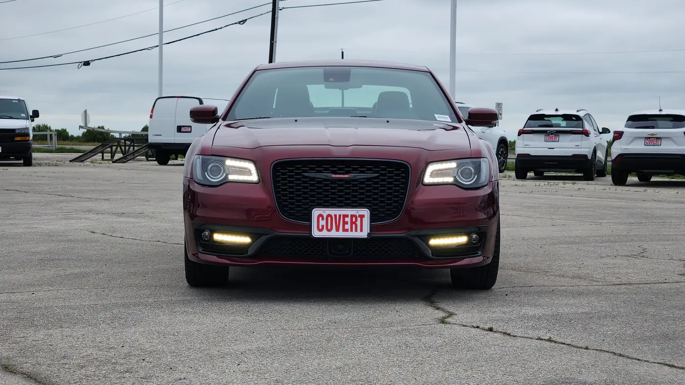 2023 Chrysler 300 S V8