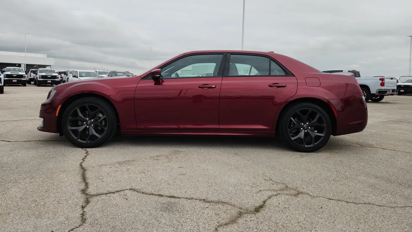 2023 Chrysler 300 S V8
