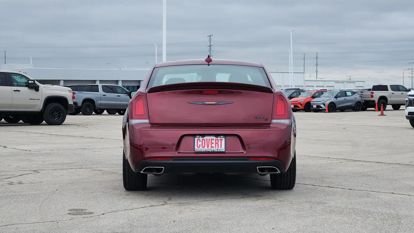 2023 Chrysler 300 S V8