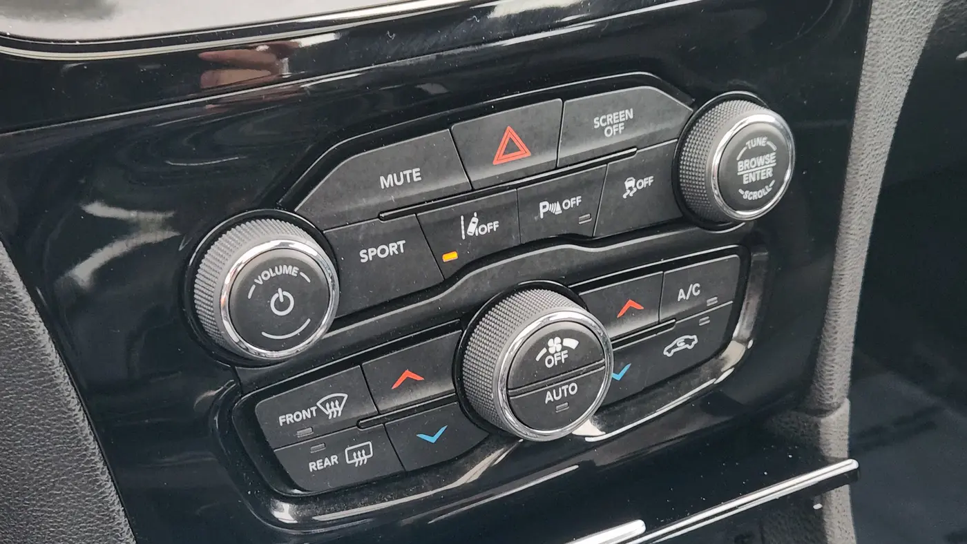 2023 Chrysler 300 S V8