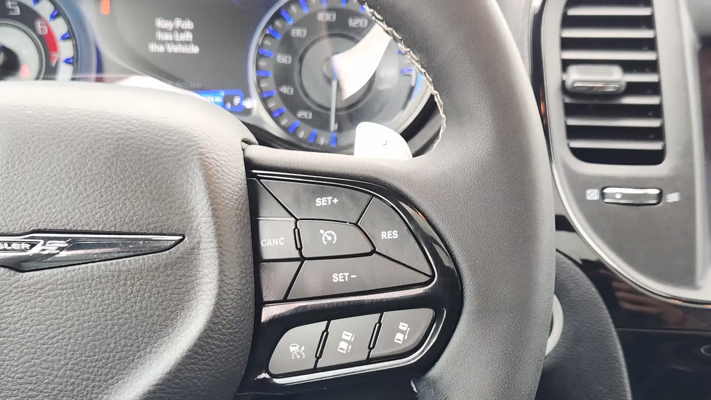 2023 Chrysler 300 S V8