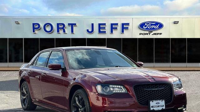 2023 Chrysler 300 Touring L